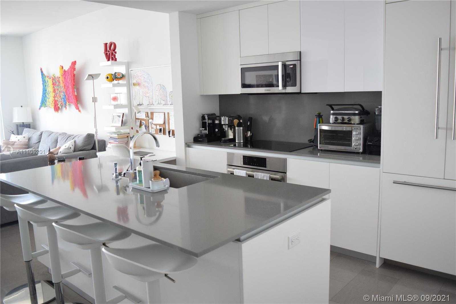 Small Image of 68 SOUTH EAST 6TH ST #2306, Miami Number 3