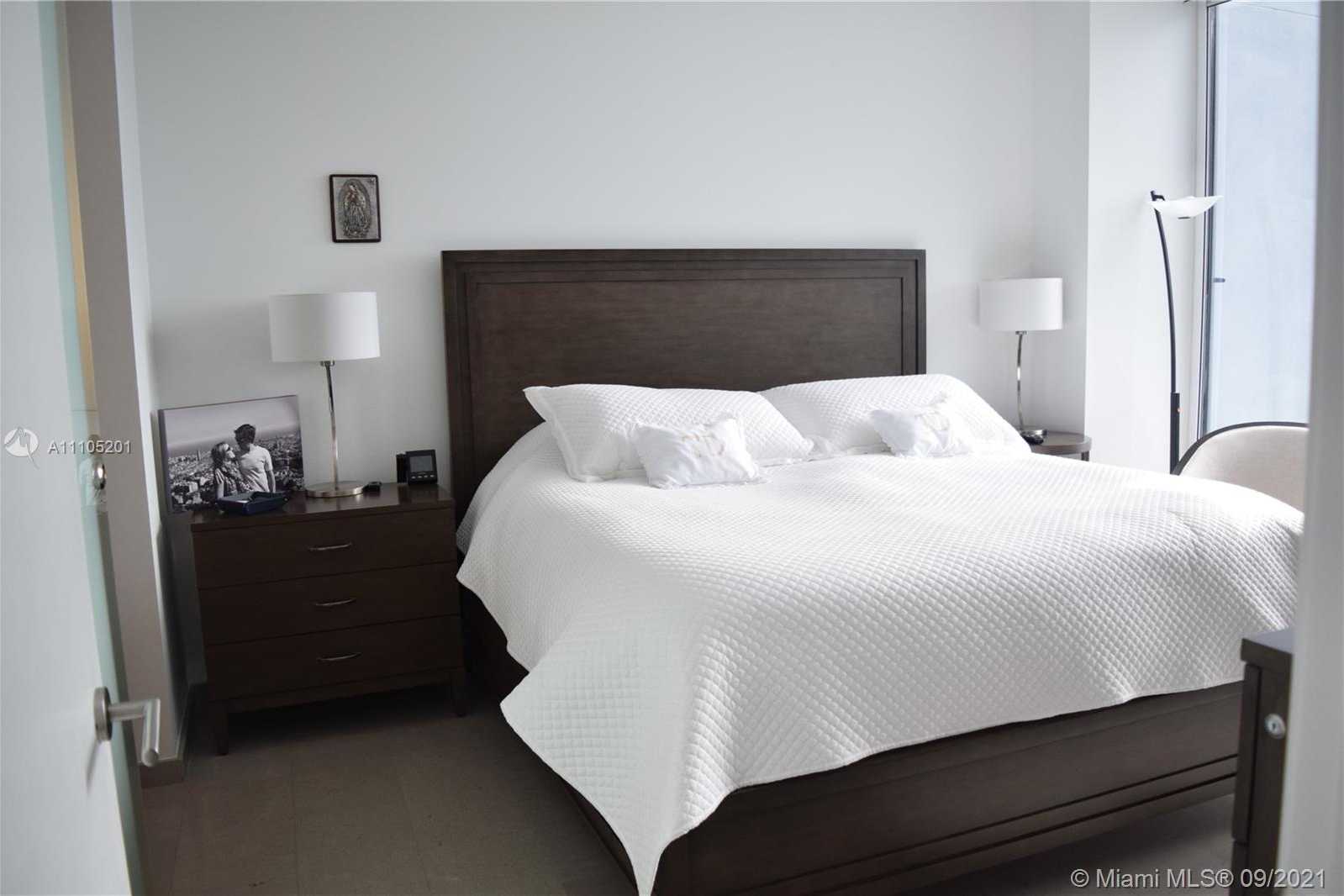 Small Image of 68 SOUTH EAST 6TH ST #2306, Miami Number 9