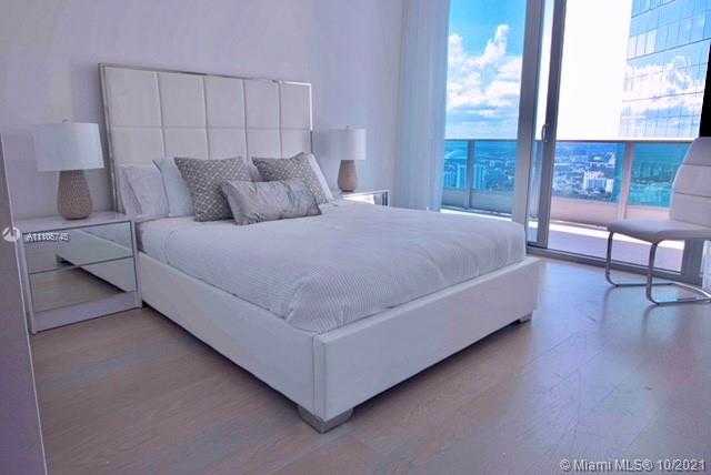 Small Image of 200 BISCAYNE BOULEVARD WAY #5301, Miami Number 13
