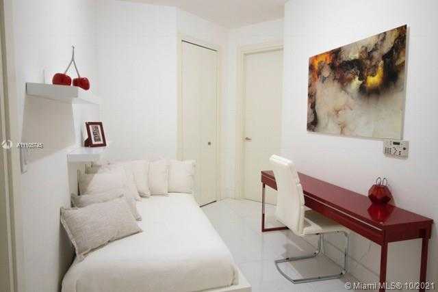 Small Image of 200 BISCAYNE BOULEVARD WAY #5301, Miami Number 16