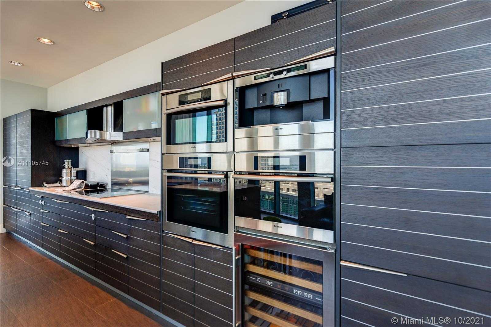 Small Image of 200 BISCAYNE BOULEVARD WAY #5301, Miami Number 9