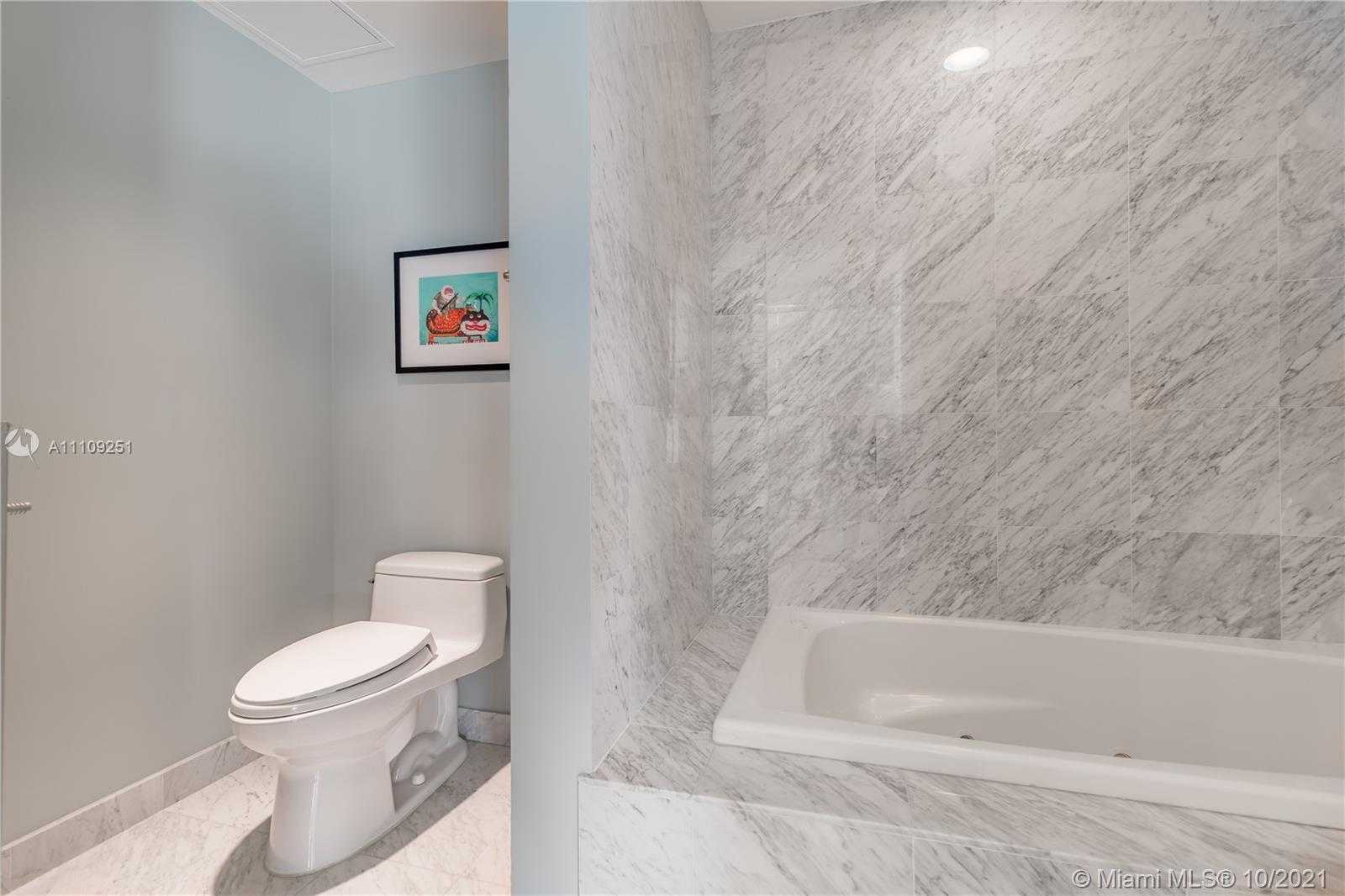 Small Image of 226 OCEAN DR #4A, Miami Beach Number 23