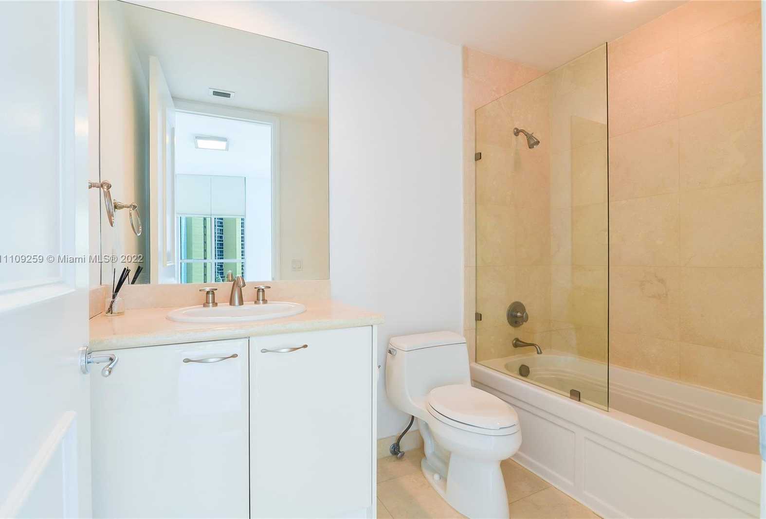 Small Image of 5959 COLLINS AVE #702, Miami Beach Number 12
