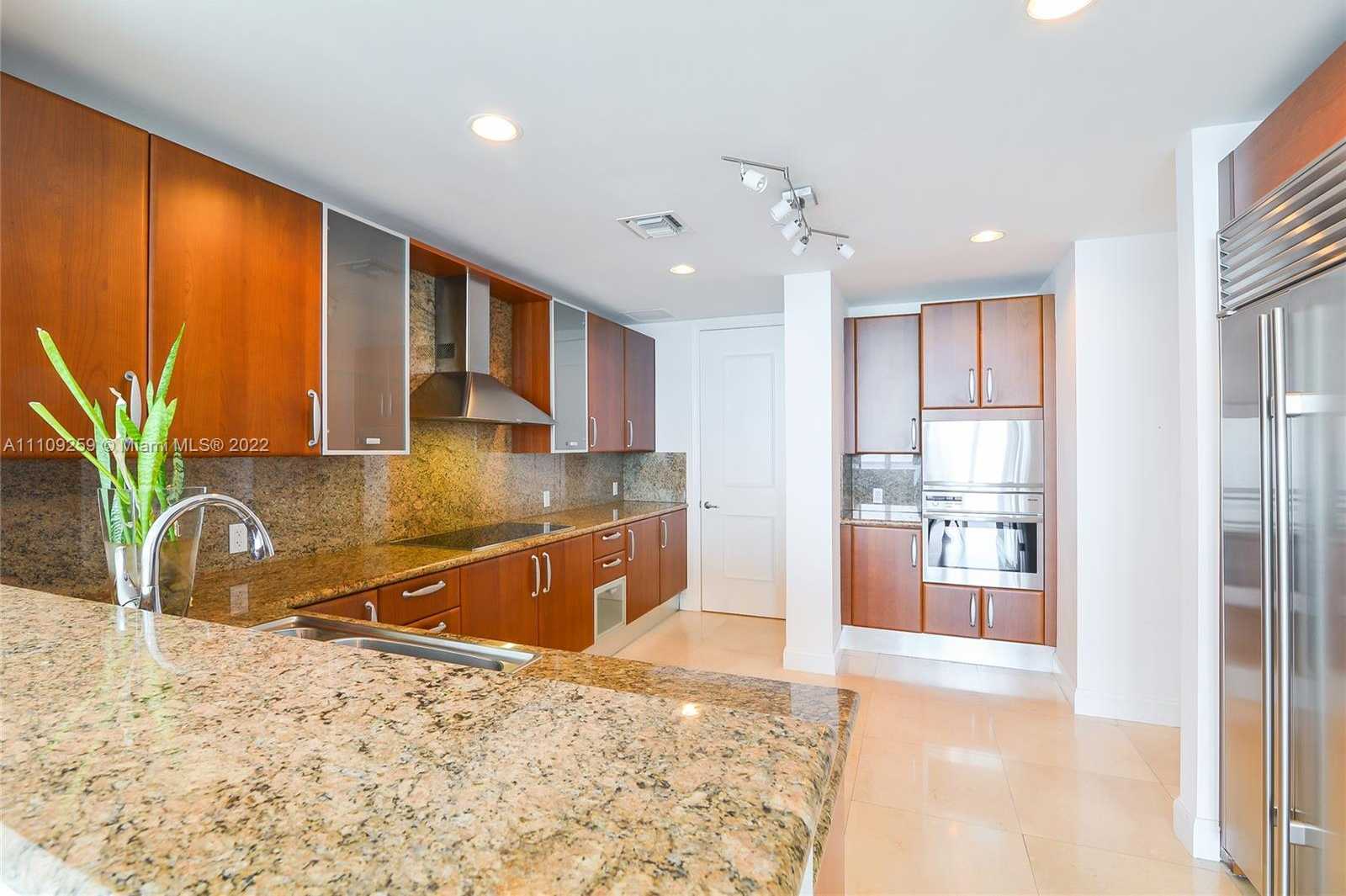 Small Image of 5959 COLLINS AVE #702, Miami Beach Number 5