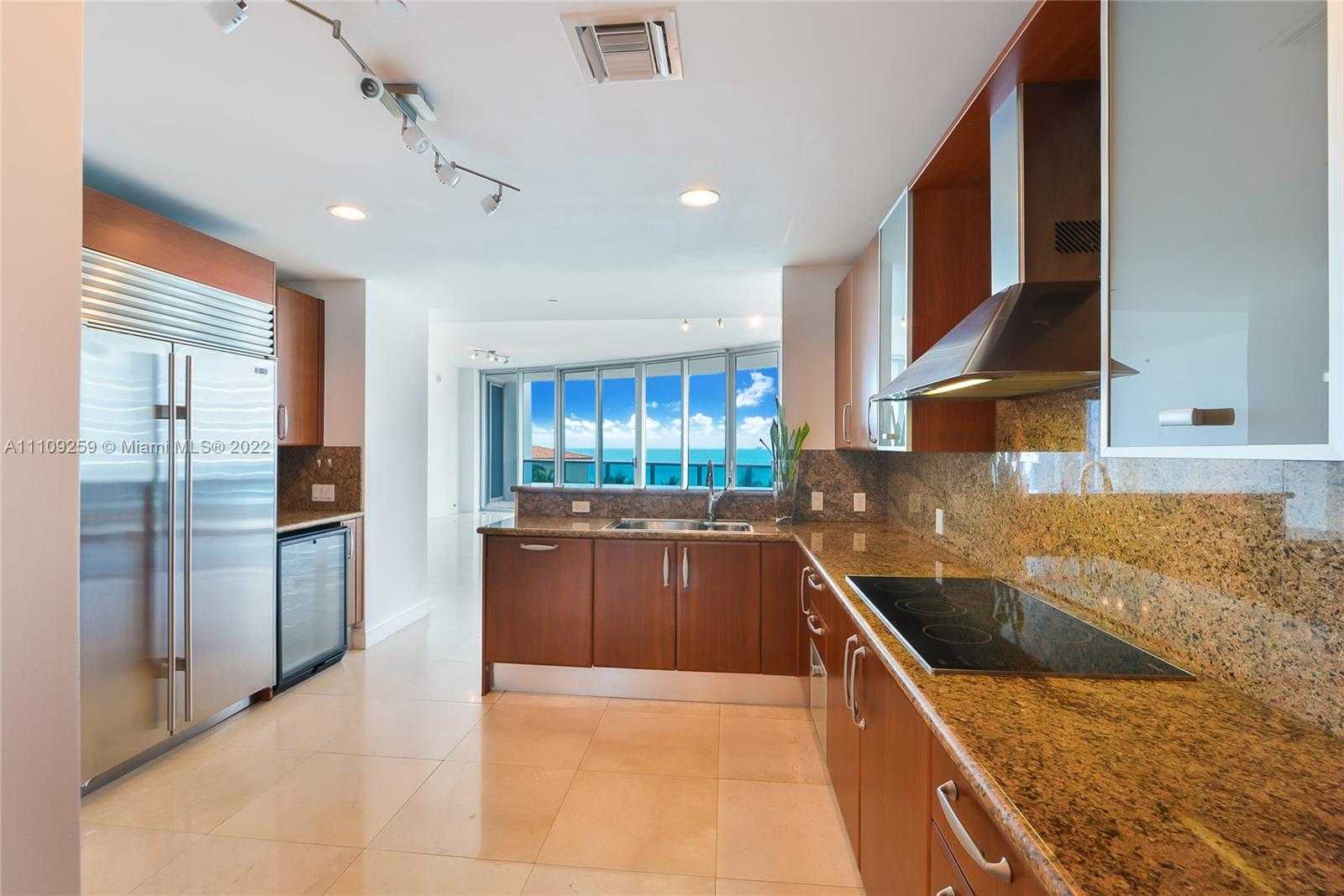 Small Image of 5959 COLLINS AVE #702, Miami Beach Number 6