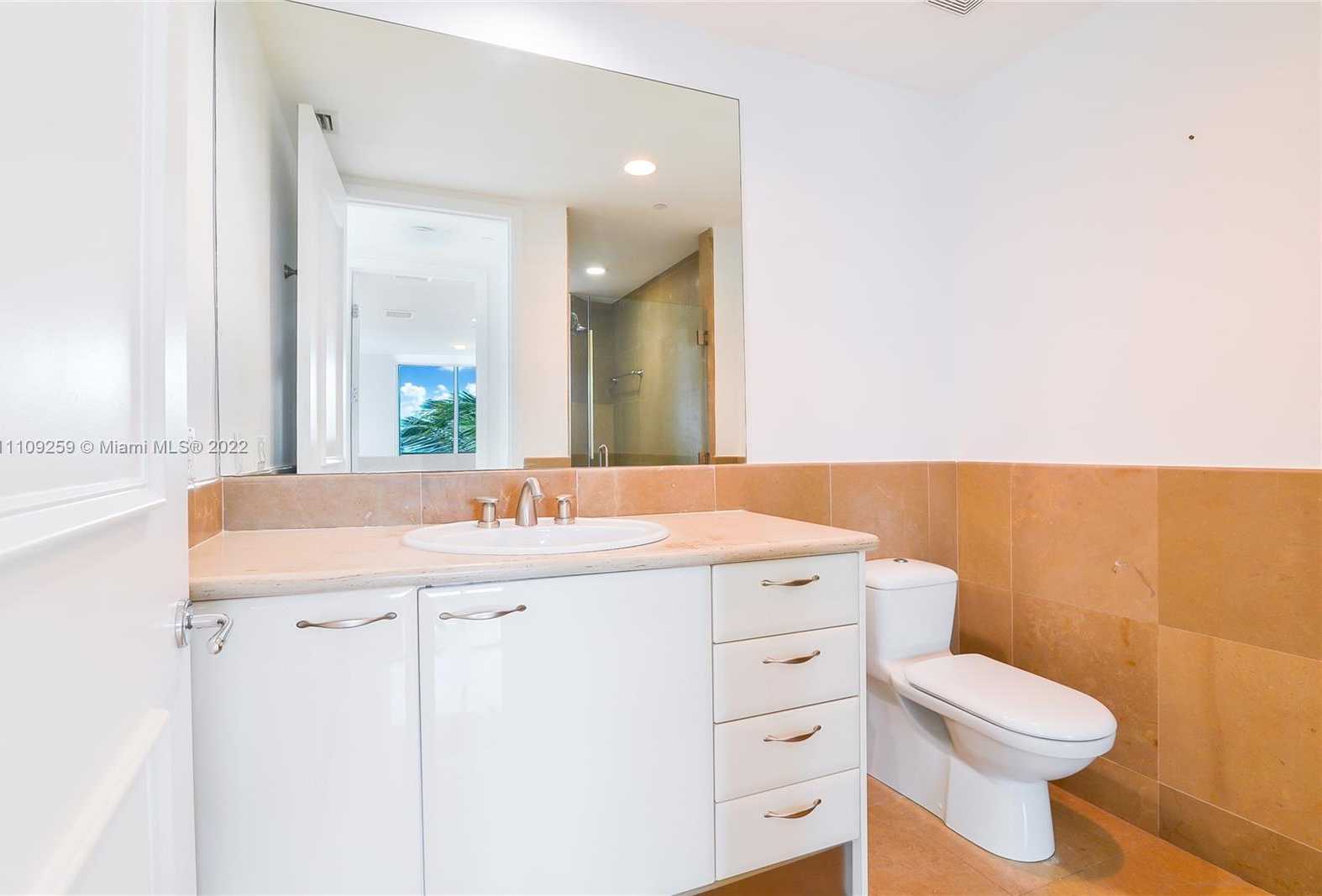 Small Image of 5959 COLLINS AVE #702, Miami Beach Number 9