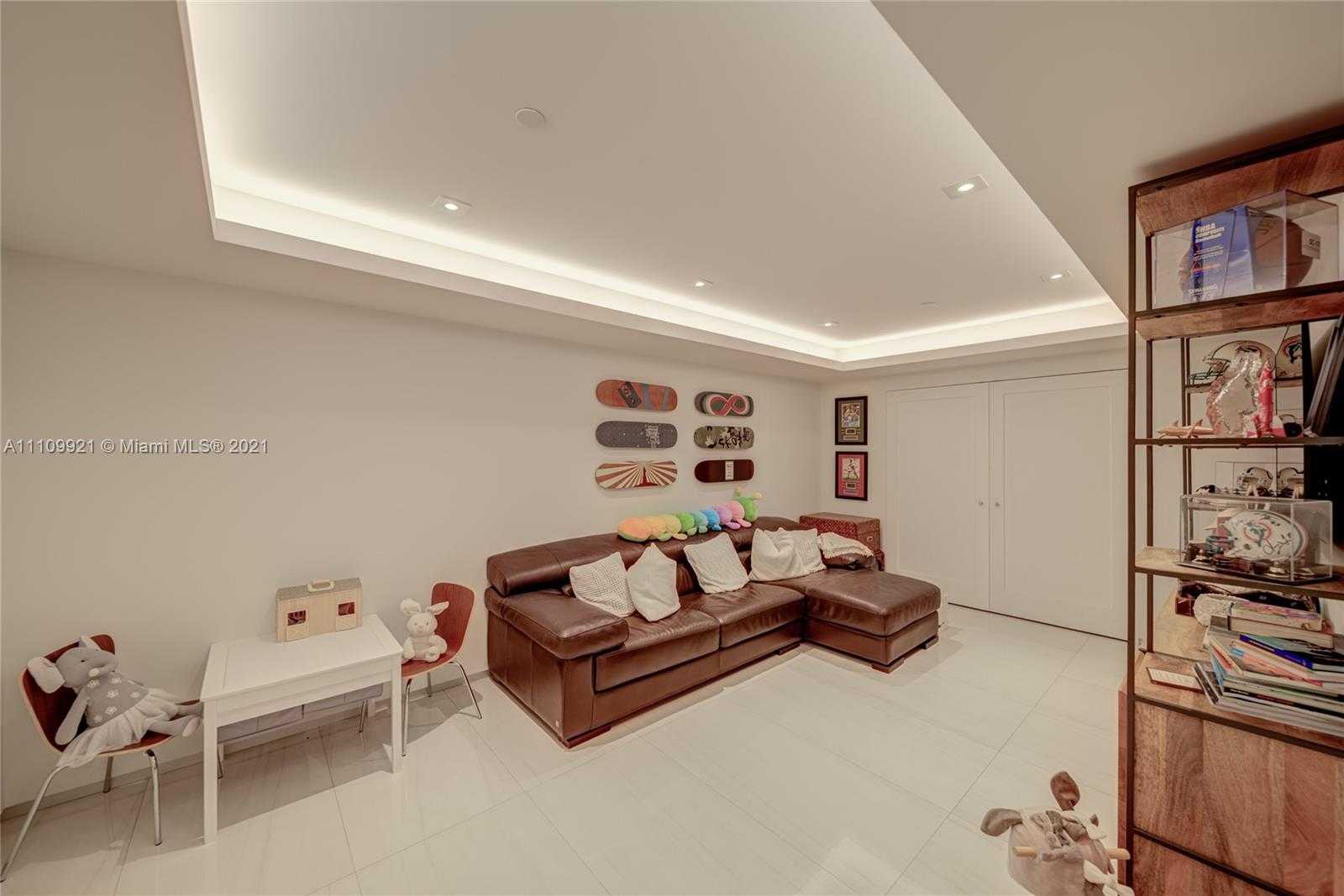 Small Image of 7490 SOUTH WEST 56TH CT #7490, Miami Number 19