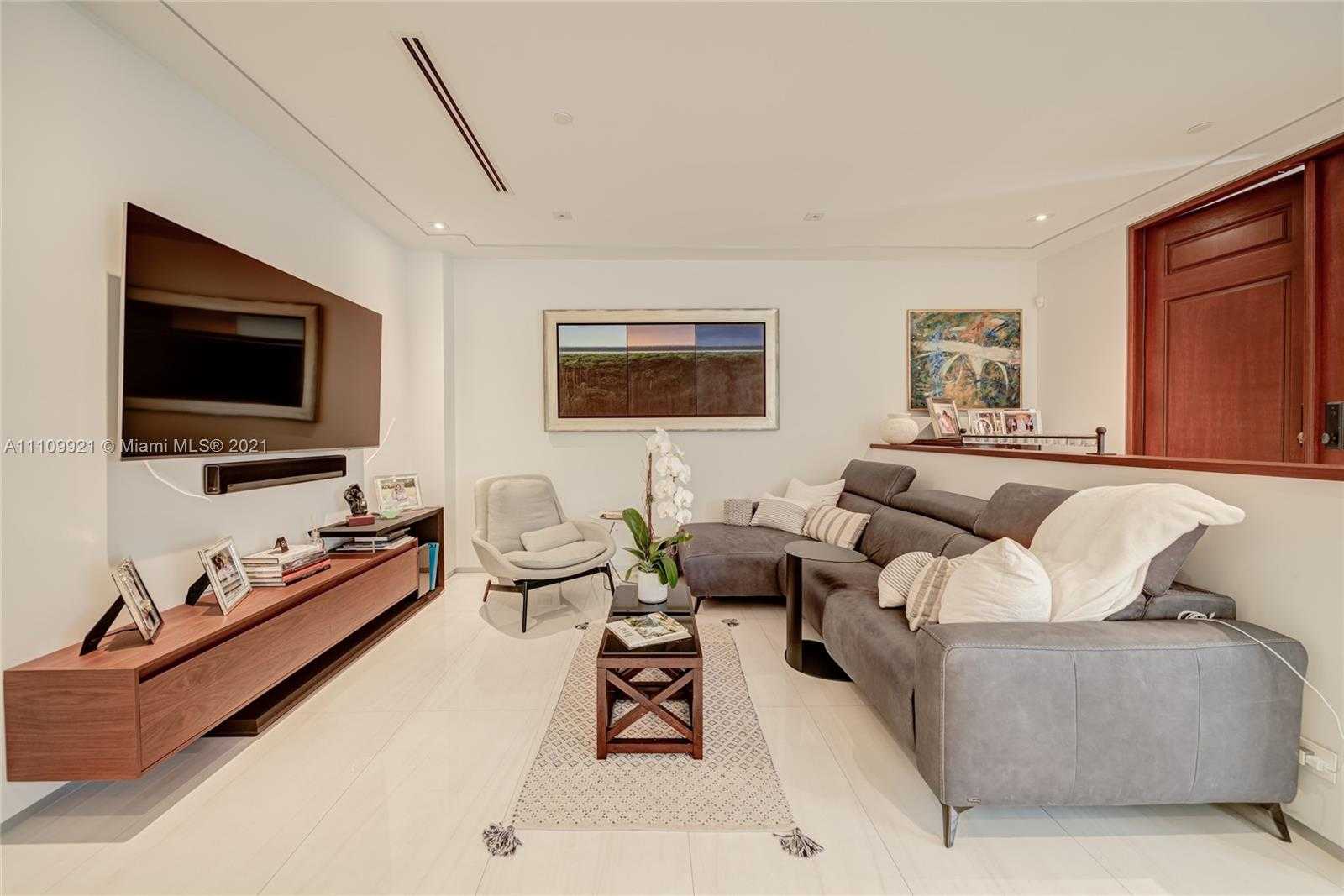 Small Image of 7490 SOUTH WEST 56TH CT #7490, Miami Number 4