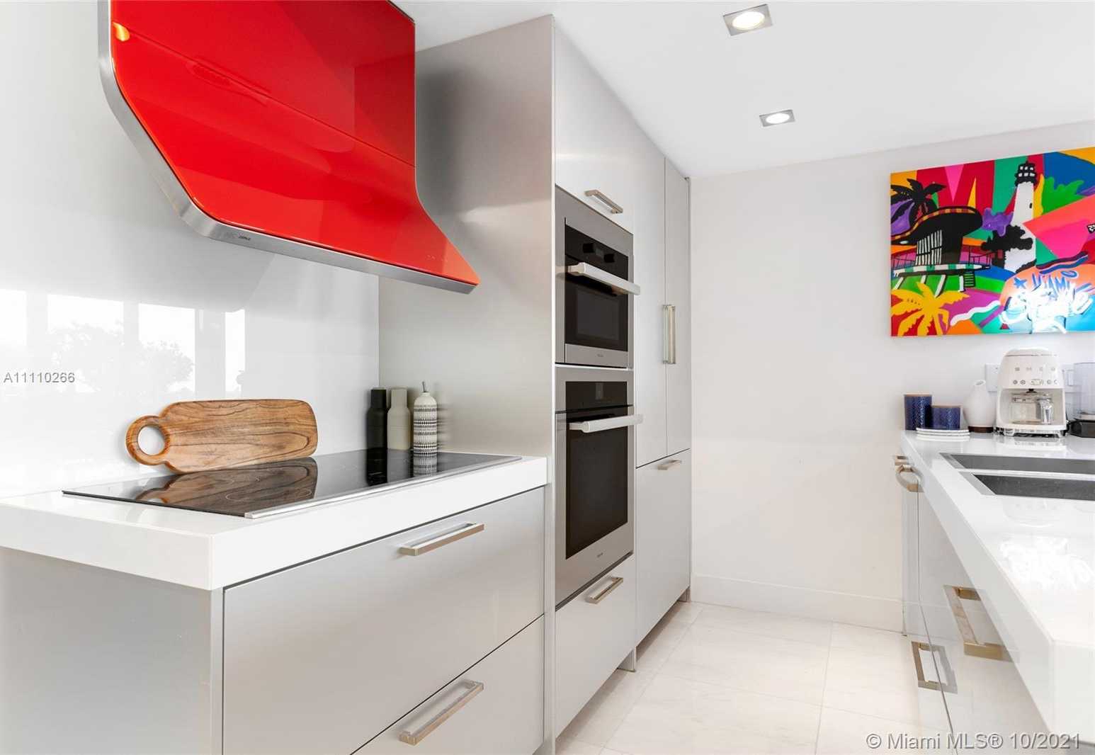 Small Image of 5875 COLLINS AVE #501, Miami Beach Number 19