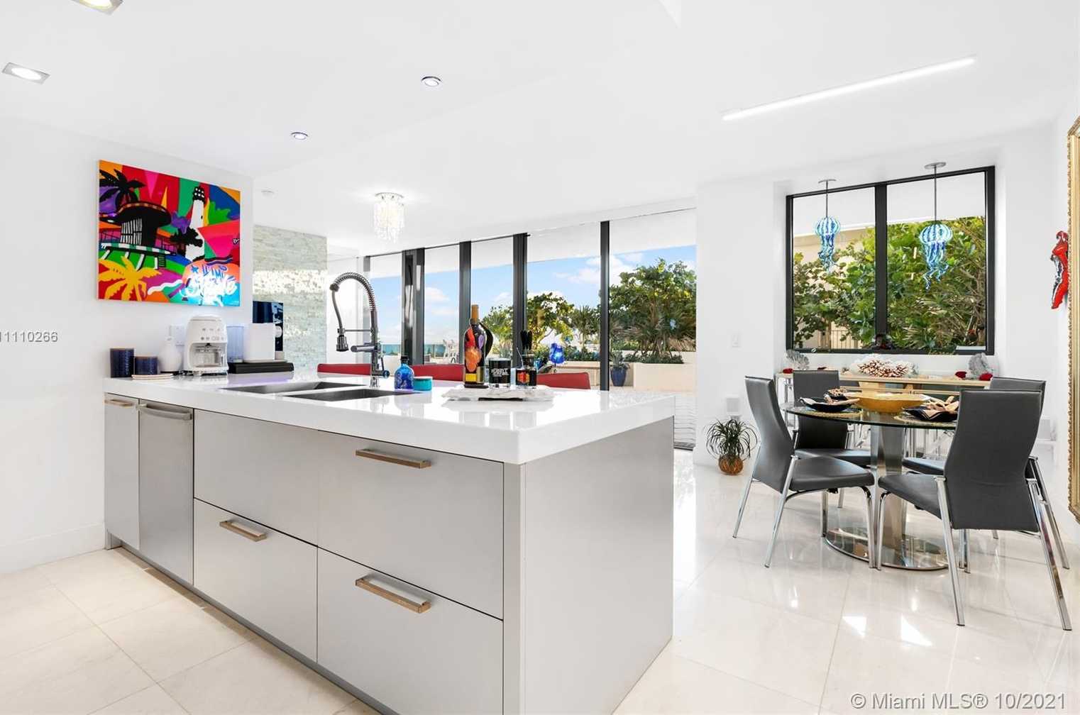 Small Image of 5875 COLLINS AVE #501, Miami Beach Number 21