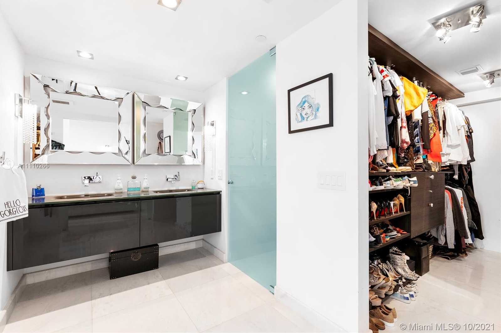 Small Image of 5875 COLLINS AVE #501, Miami Beach Number 31