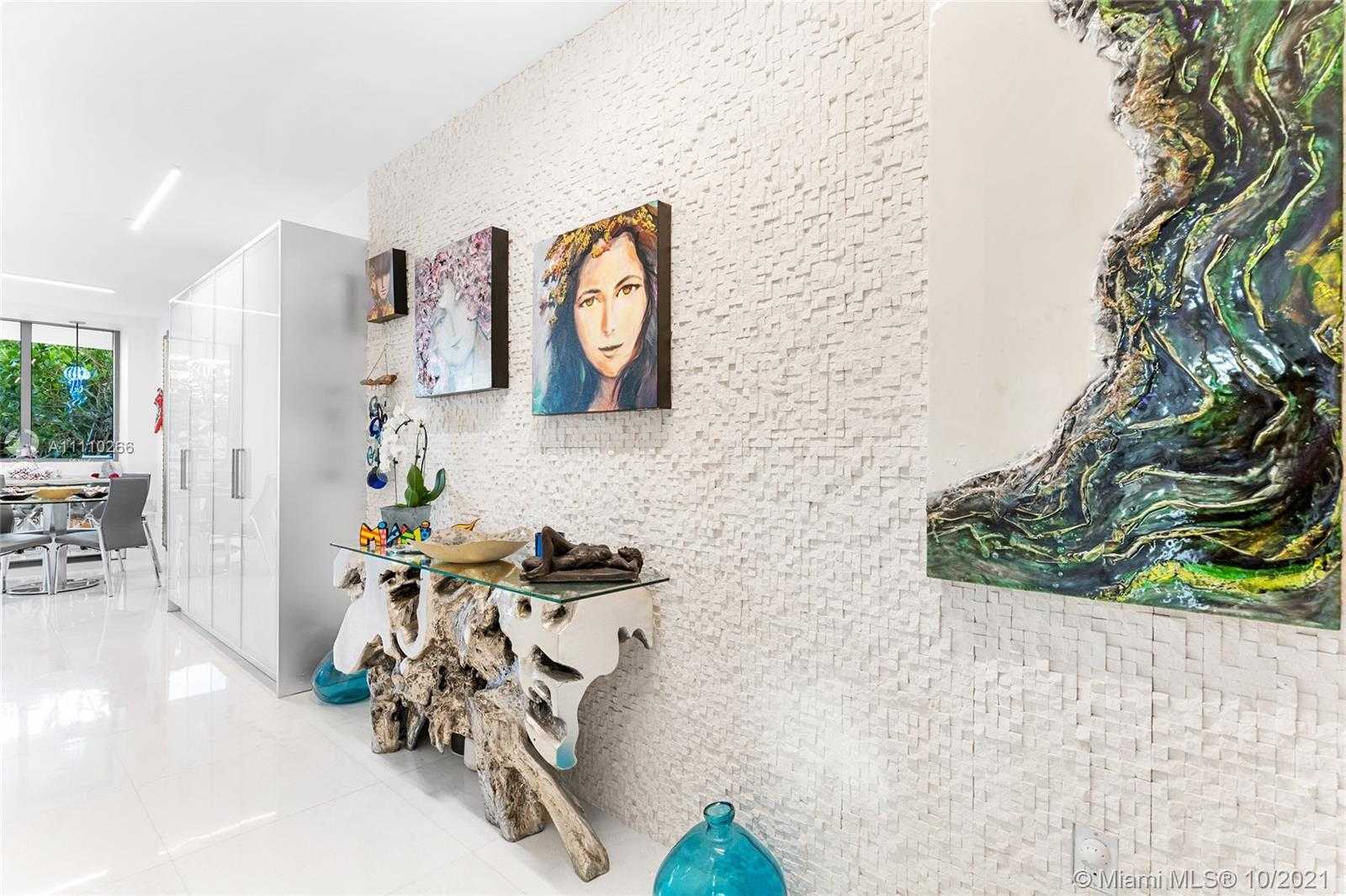 Small Image of 5875 COLLINS AVE #501, Miami Beach Number 39