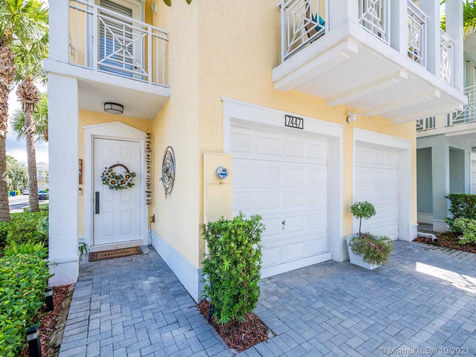 Small Image of 7447 NORTH WEST 107TH PATH #7447, Doral Number 4