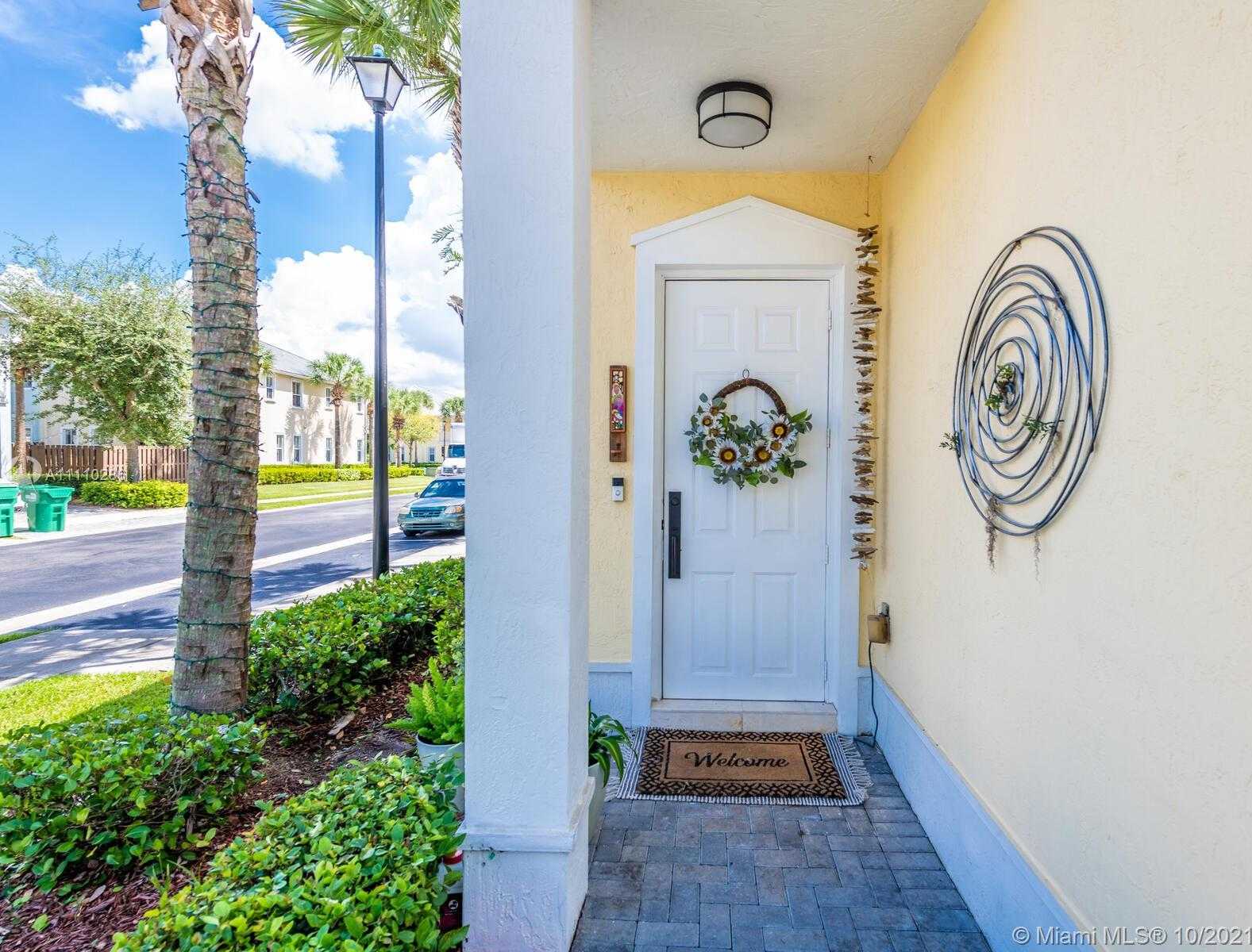 Small Image of 7447 NORTH WEST 107TH PATH #7447, Doral Number 5