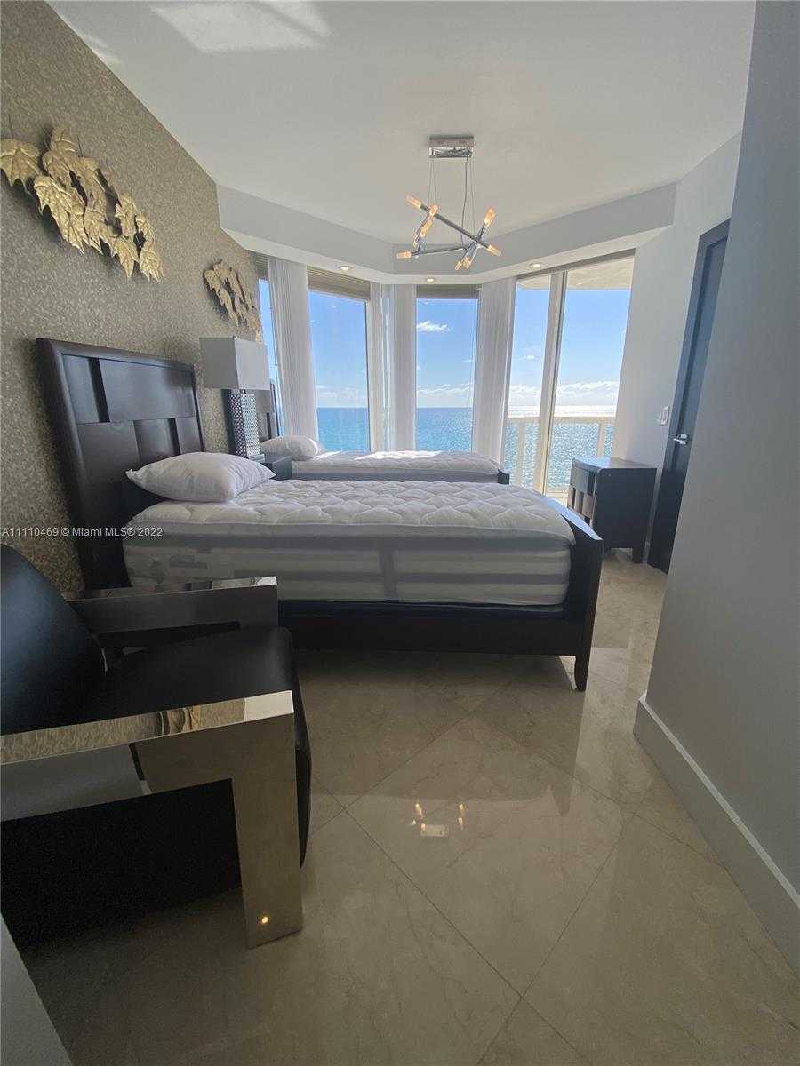 Small Image of 4775 COLLINS AVE #1202, Miami Beach Number 12