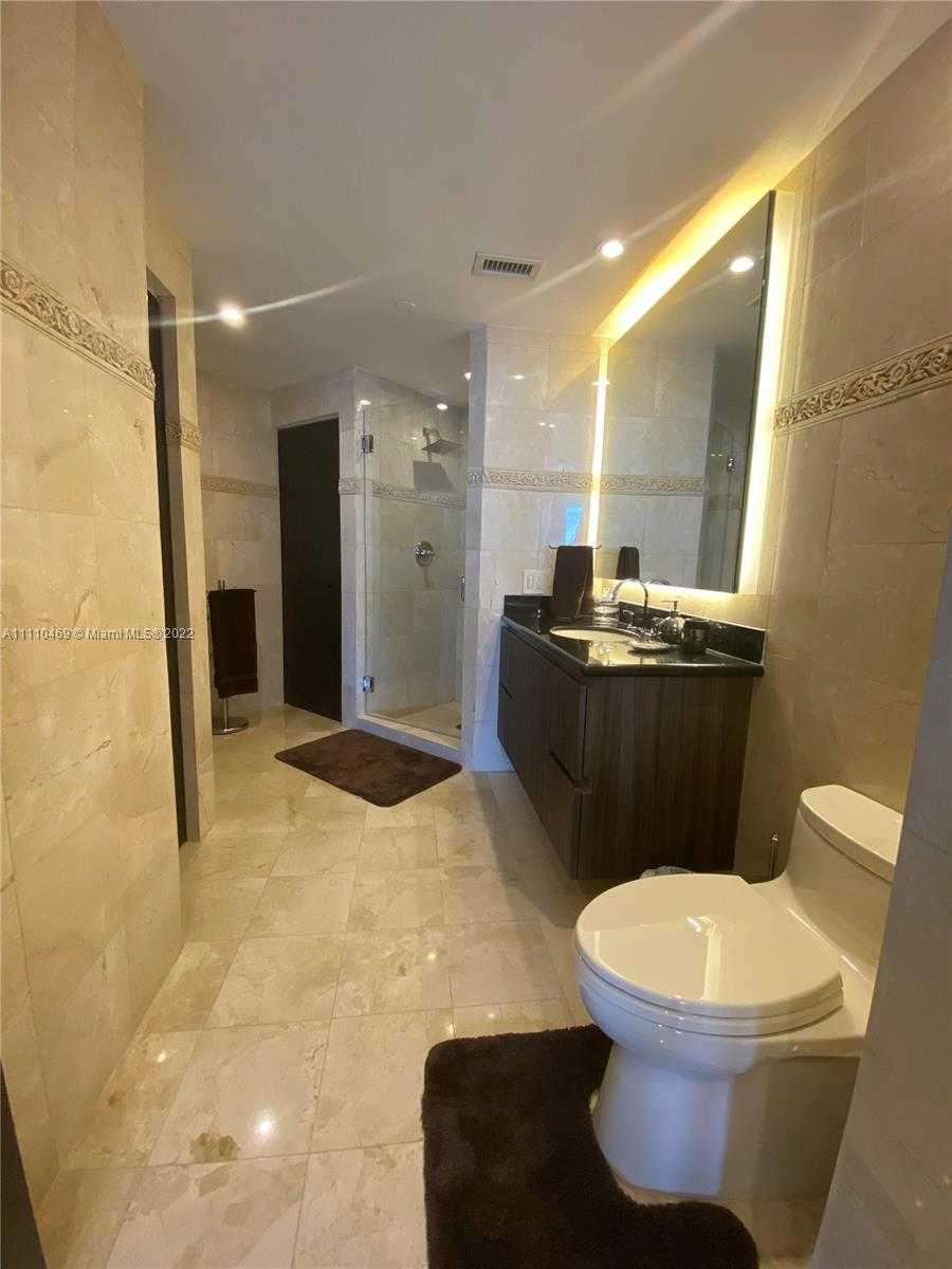 Small Image of 4775 COLLINS AVE #1202, Miami Beach Number 16