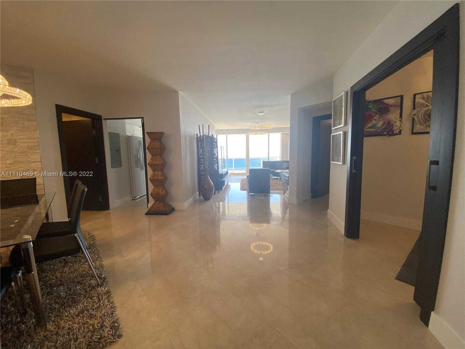 Small Image of 4775 COLLINS AVE #1202, Miami Beach Number 2