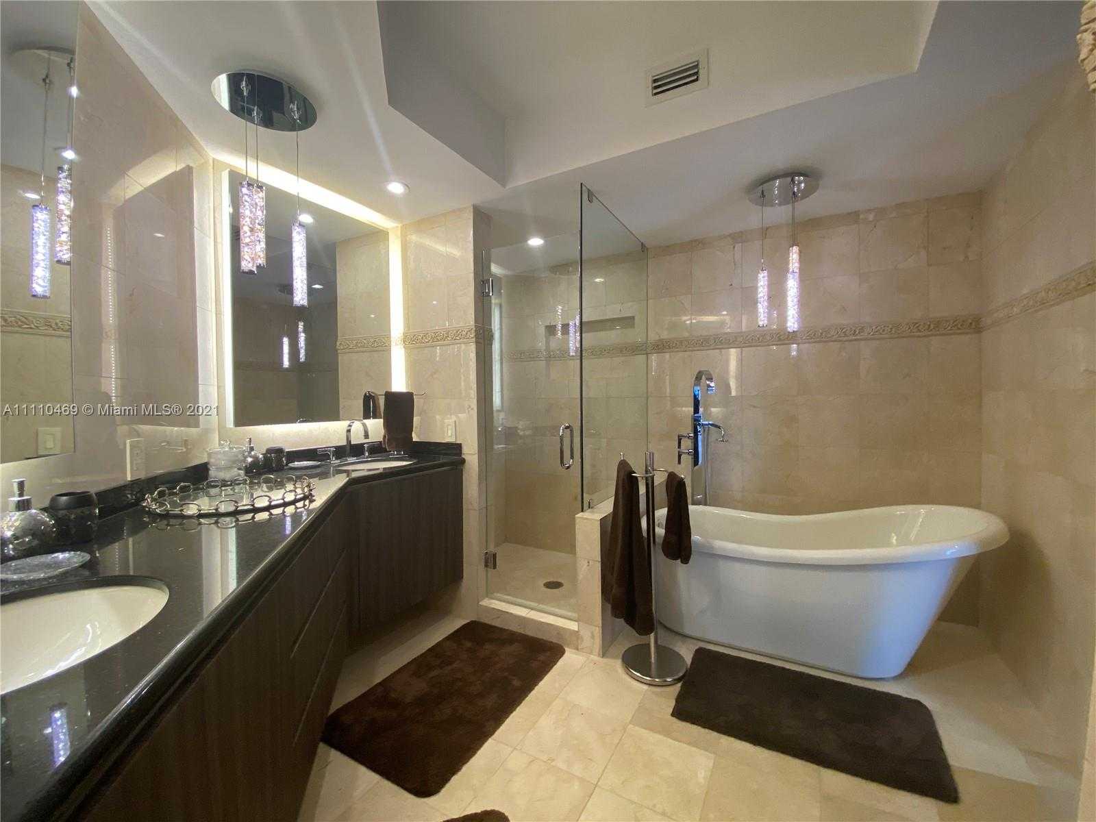 Small Image of 4775 COLLINS AVE #1202, Miami Beach Number 26