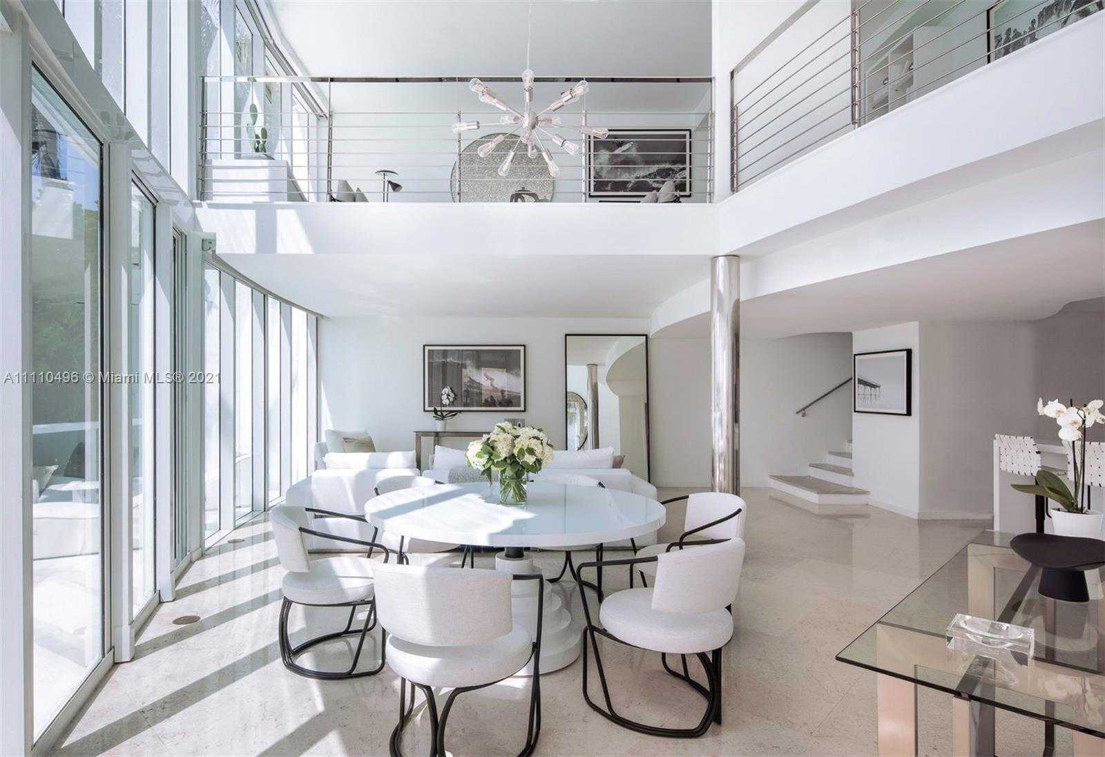 Small Image of 1000 SOUTH POINTE DR #TH-M4, Miami Beach Number 5