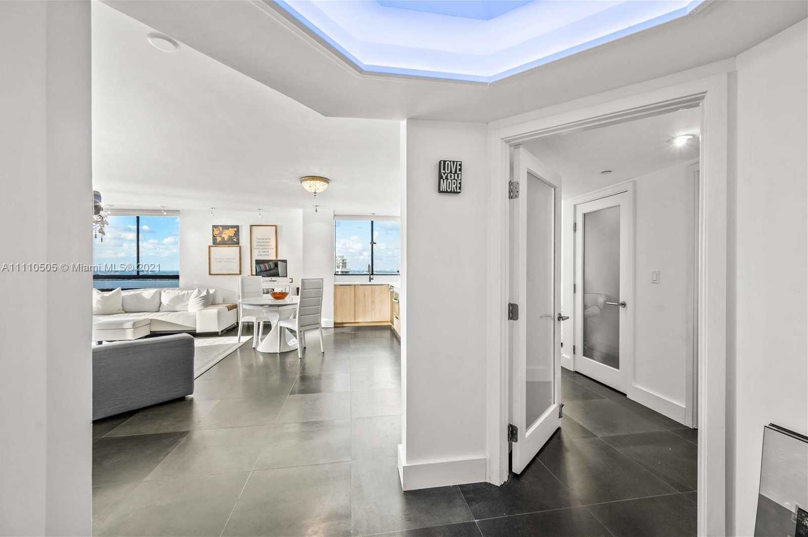 Small Image of 1330 WEST AVE #3401, Miami Beach Number 19
