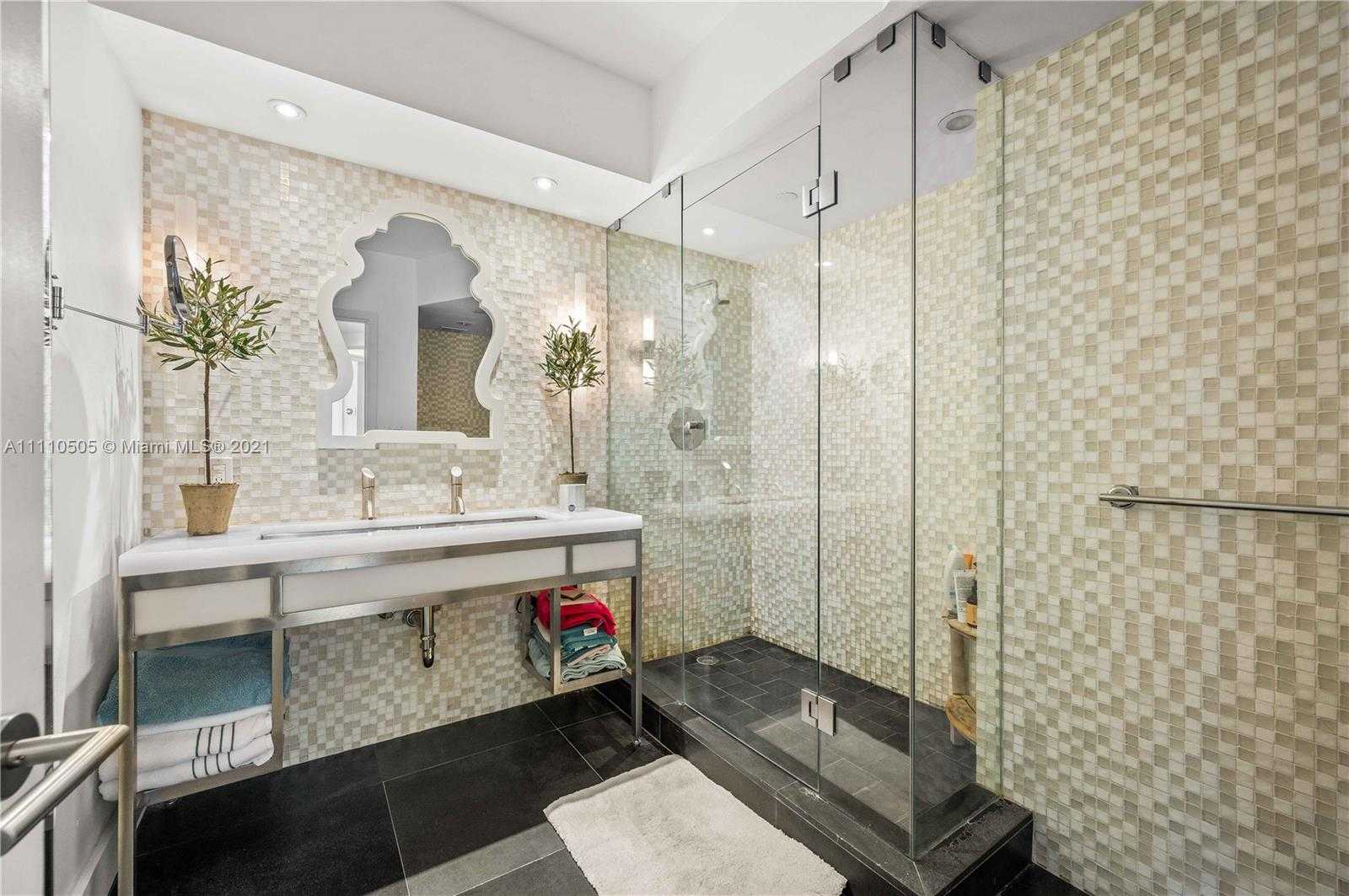 Small Image of 1330 WEST AVE #3401, Miami Beach Number 20