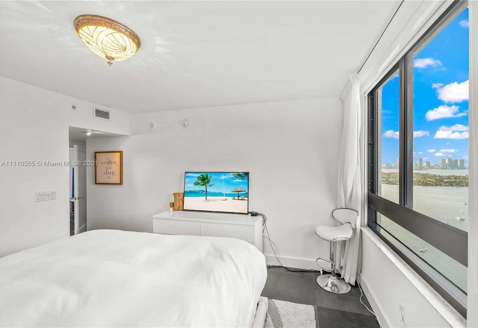 Small Image of 1330 WEST AVE #3401, Miami Beach Number 23
