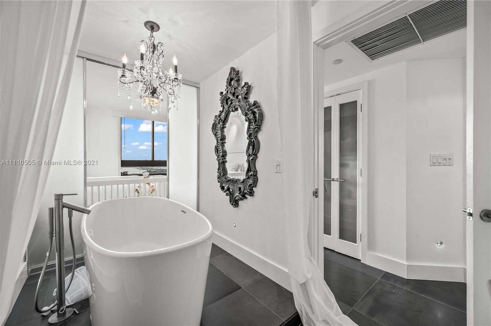 Small Image of 1330 WEST AVE #3401, Miami Beach Number 27