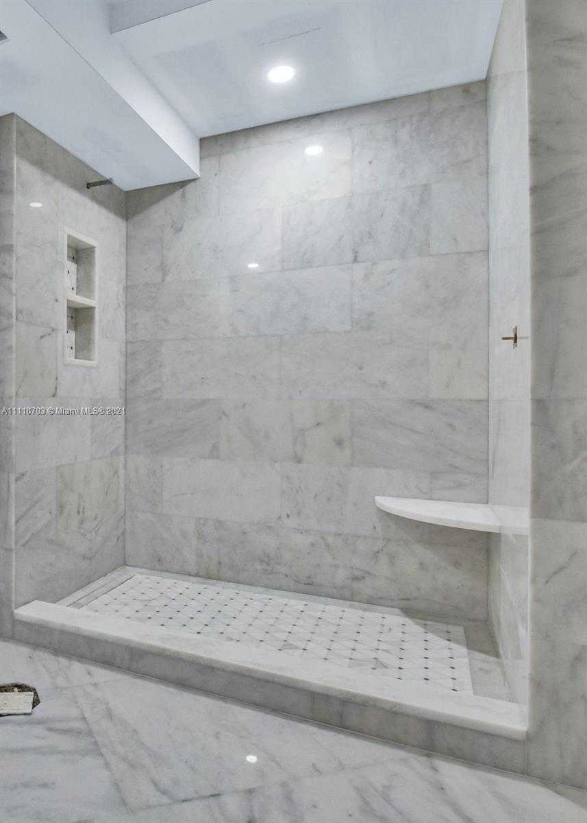 Small Image of 5510 NORTH OCEAN DR #4A, Riviera Beach Number 3