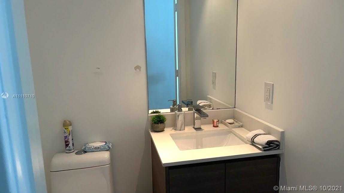 Small Image of 460 NORTH EAST 28TH ST #3702, Miami Number 32