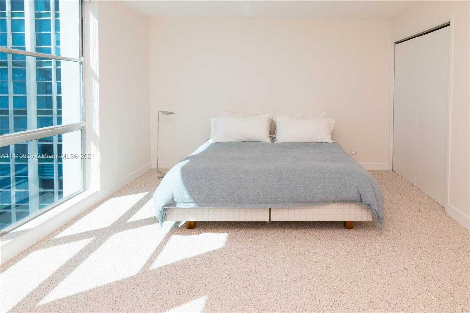 Small Image of 5055 COLLINS AVE #5E, Miami Beach Number 12