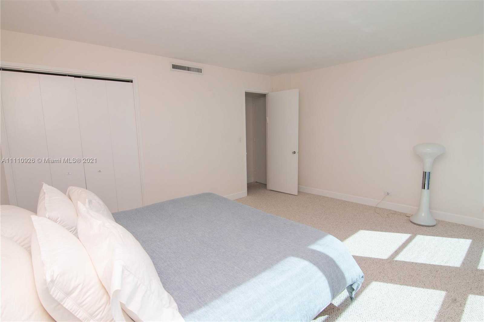 Small Image of 5055 COLLINS AVE #5E, Miami Beach Number 13