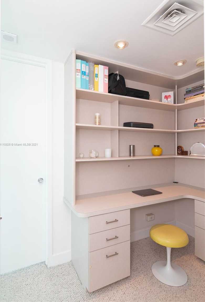 Small Image of 5055 COLLINS AVE #5E, Miami Beach Number 15