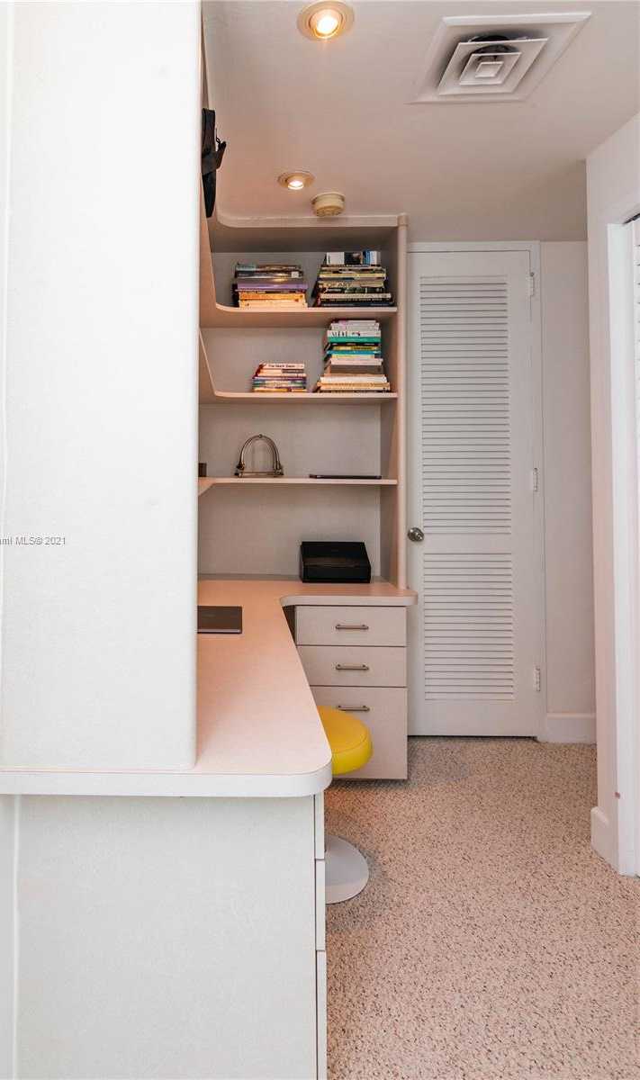 Small Image of 5055 COLLINS AVE #5E, Miami Beach Number 16