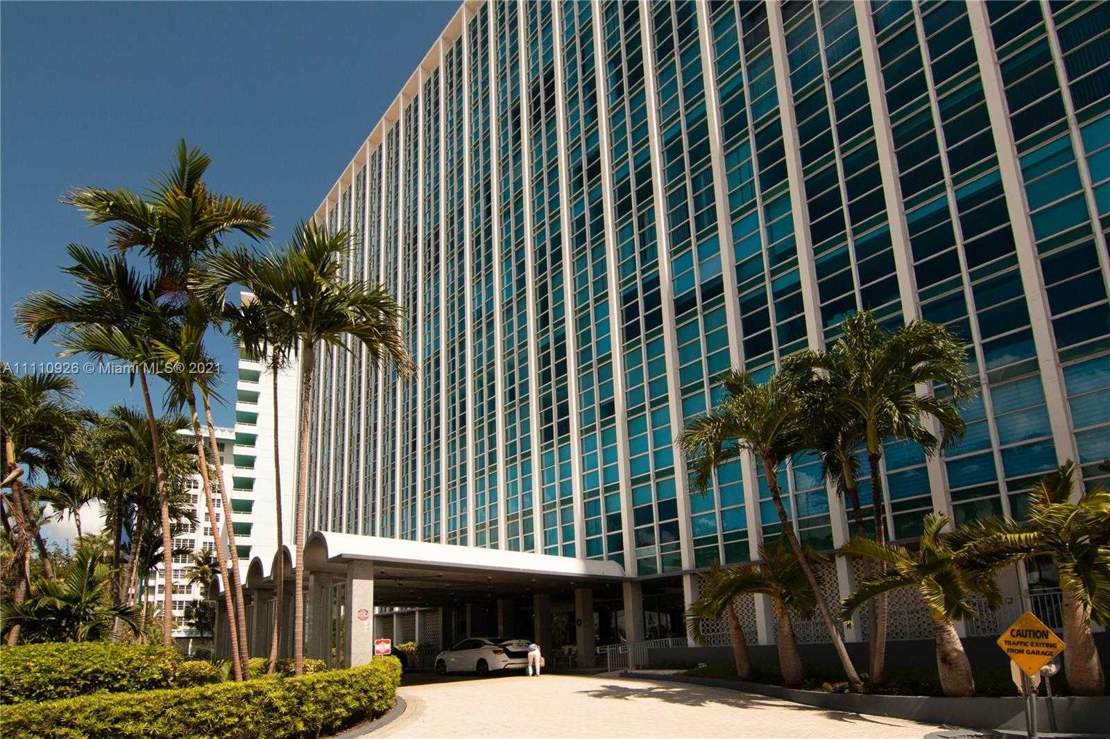 Small Image of 5055 COLLINS AVE #5E, Miami Beach Number 2