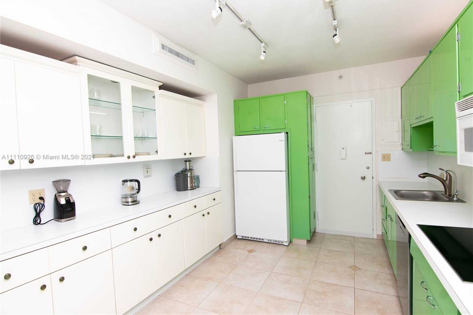 Small Image of 5055 COLLINS AVE #5E, Miami Beach Number 21