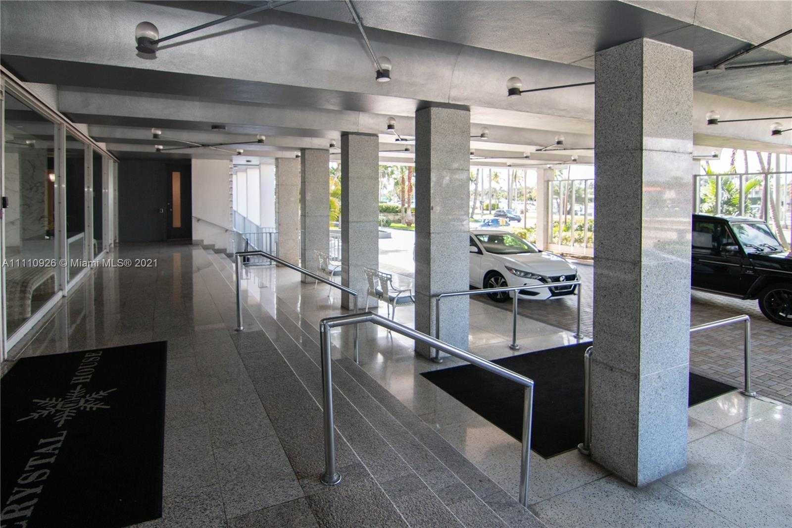 Small Image of 5055 COLLINS AVE #5E, Miami Beach Number 3