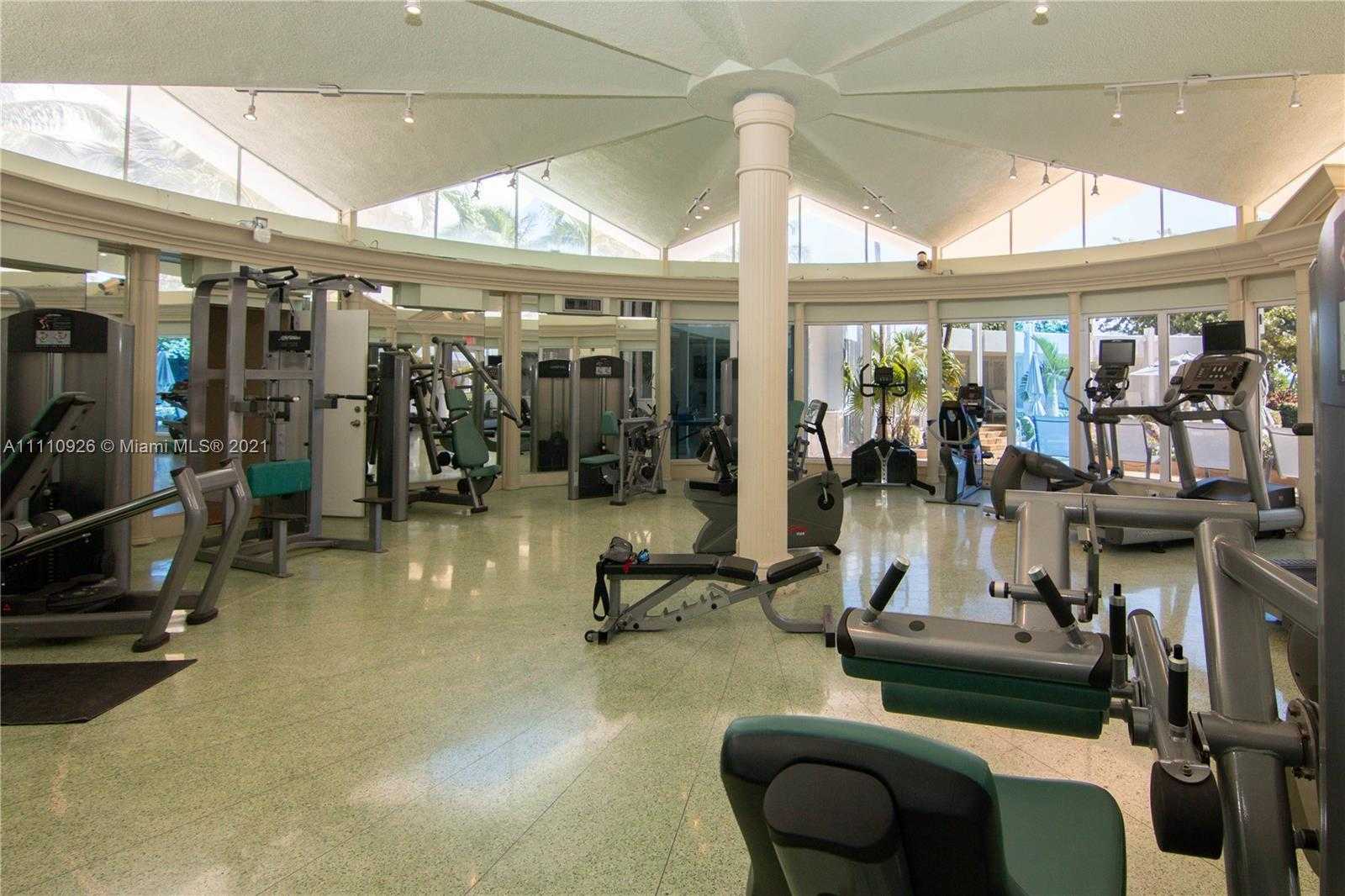 Small Image of 5055 COLLINS AVE #5E, Miami Beach Number 30