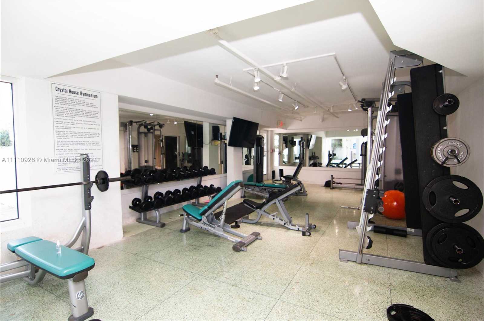 Small Image of 5055 COLLINS AVE #5E, Miami Beach Number 31