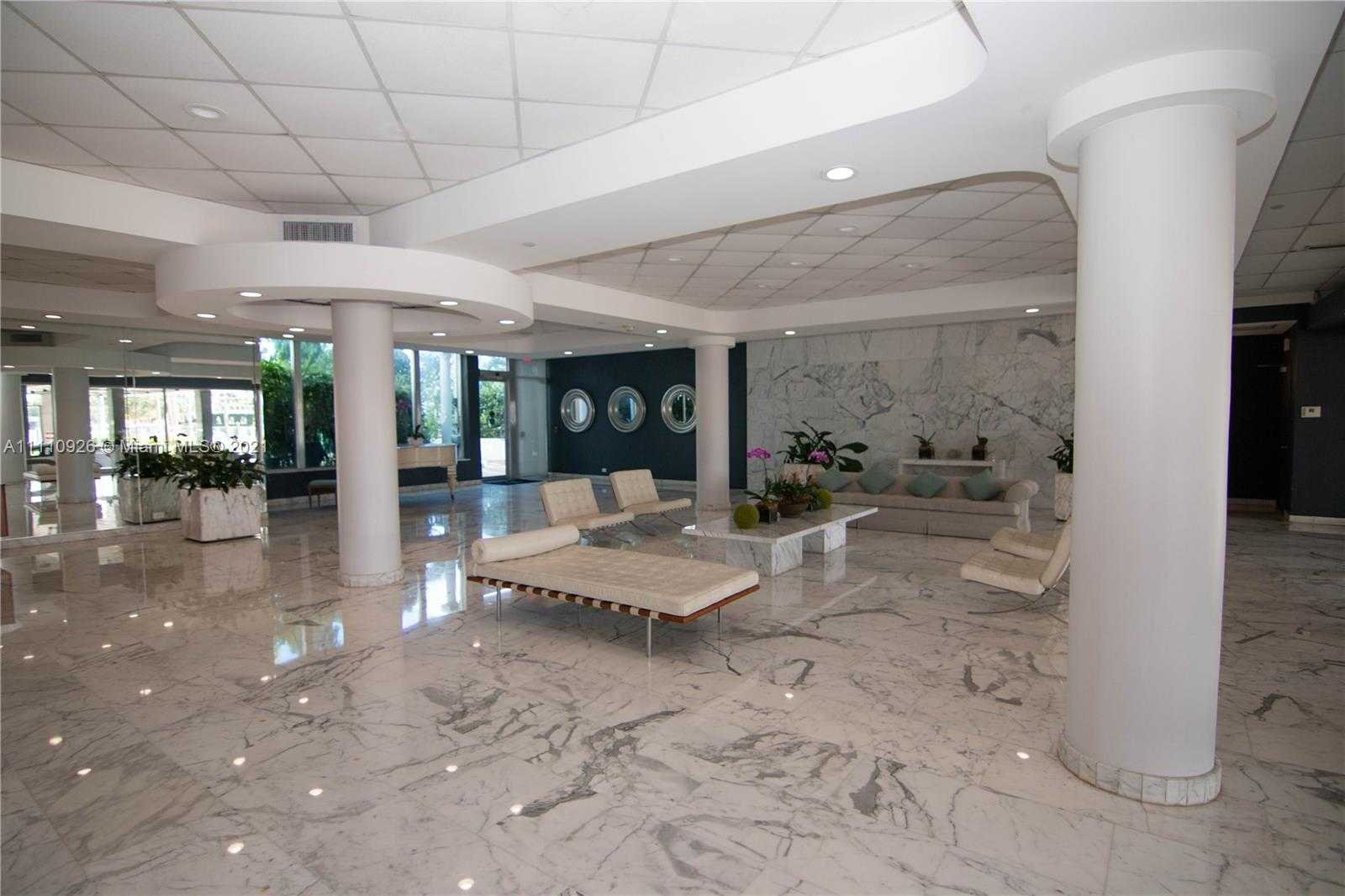 Small Image of 5055 COLLINS AVE #5E, Miami Beach Number 4