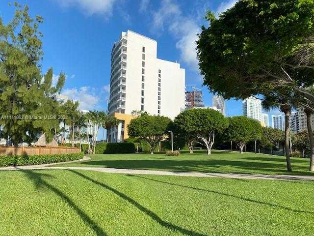 Small Image of 808 BRICKELL KEY DR #3404, Miami Number 11