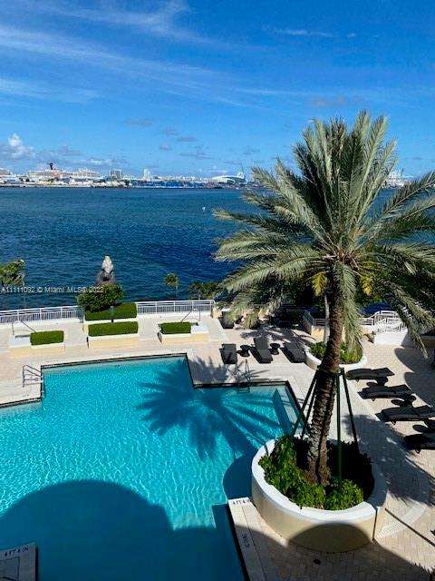 Small Image of 808 BRICKELL KEY DR #3404, Miami Number 17