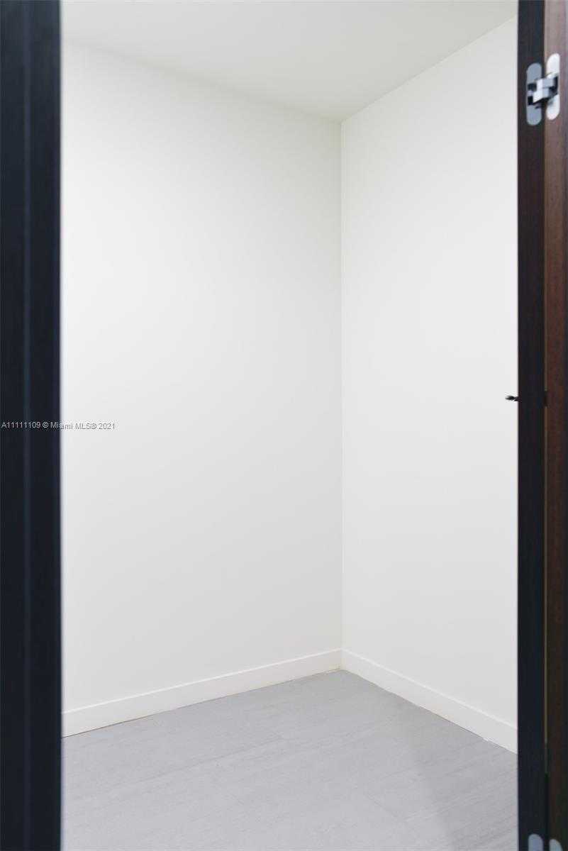 Small Image of 1000 BRICKELL PLAZA #1912, Miami Number 19