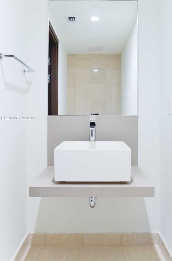 Small Image of 1000 BRICKELL PLAZA #1912, Miami Number 25
