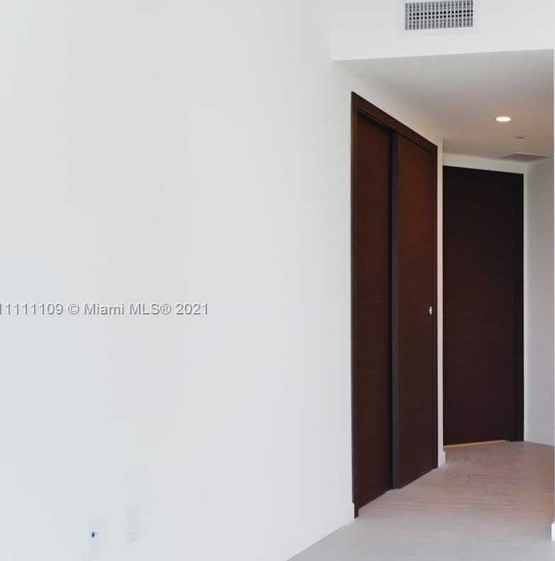 Small Image of 1000 BRICKELL PLAZA #1912, Miami Number 29