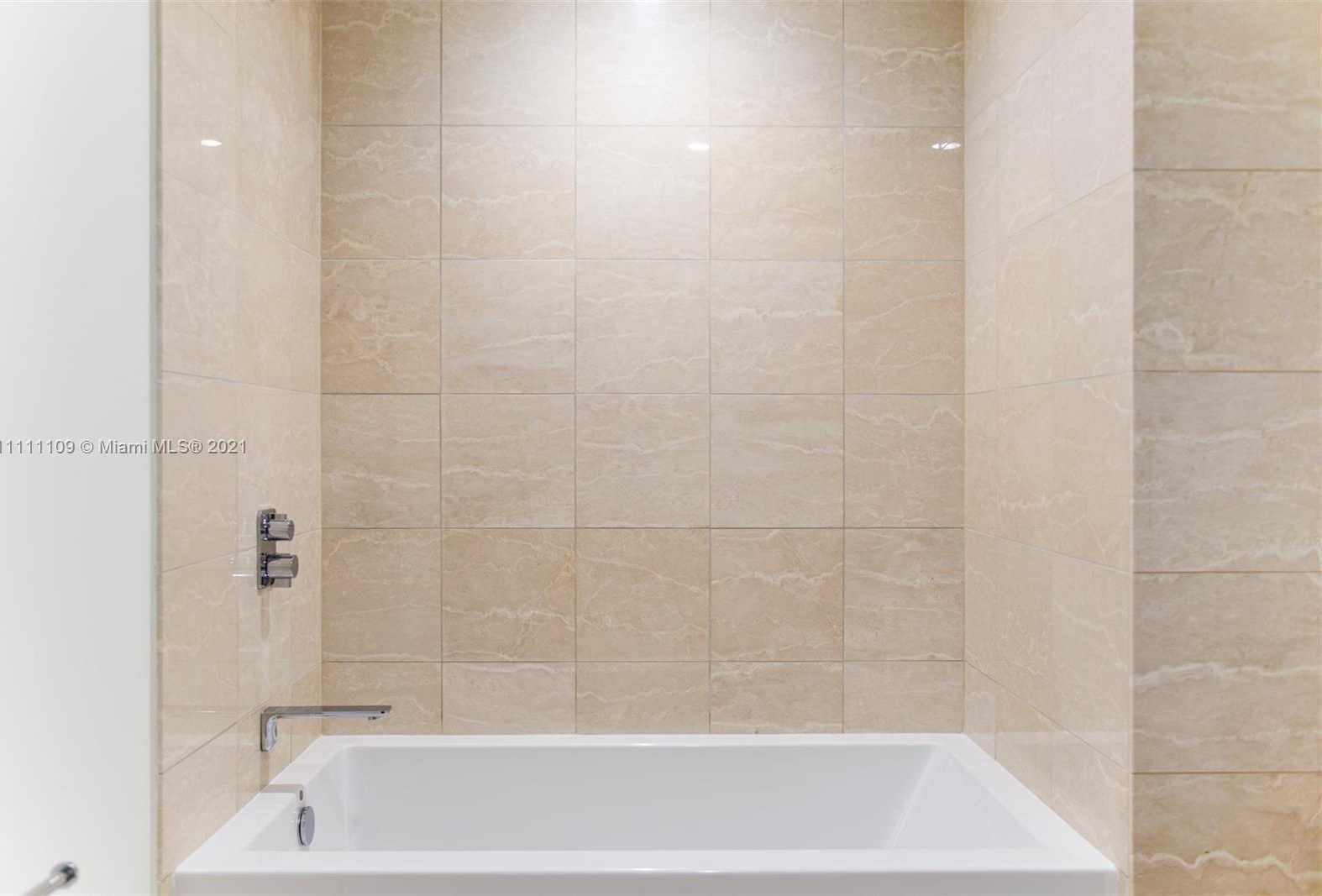 Small Image of 1000 BRICKELL PLAZA #1912, Miami Number 31