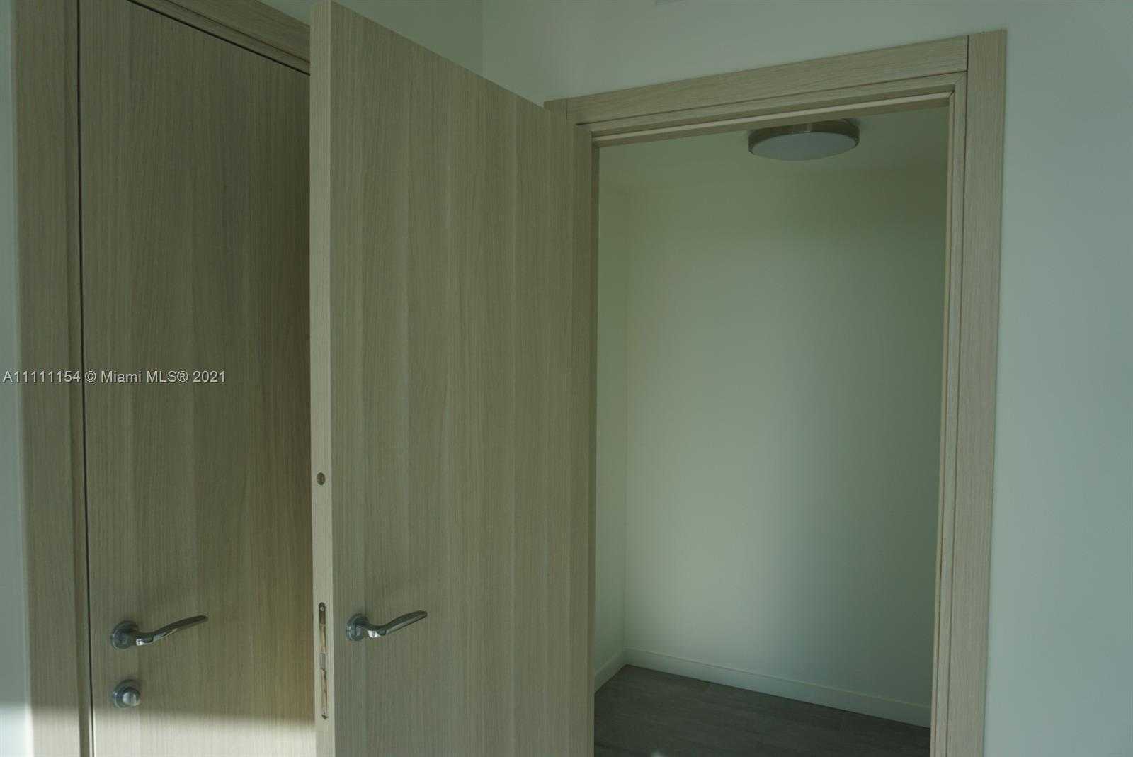 Small Image of 1000 BRICKELL PLZ #3108, Miami Number 31