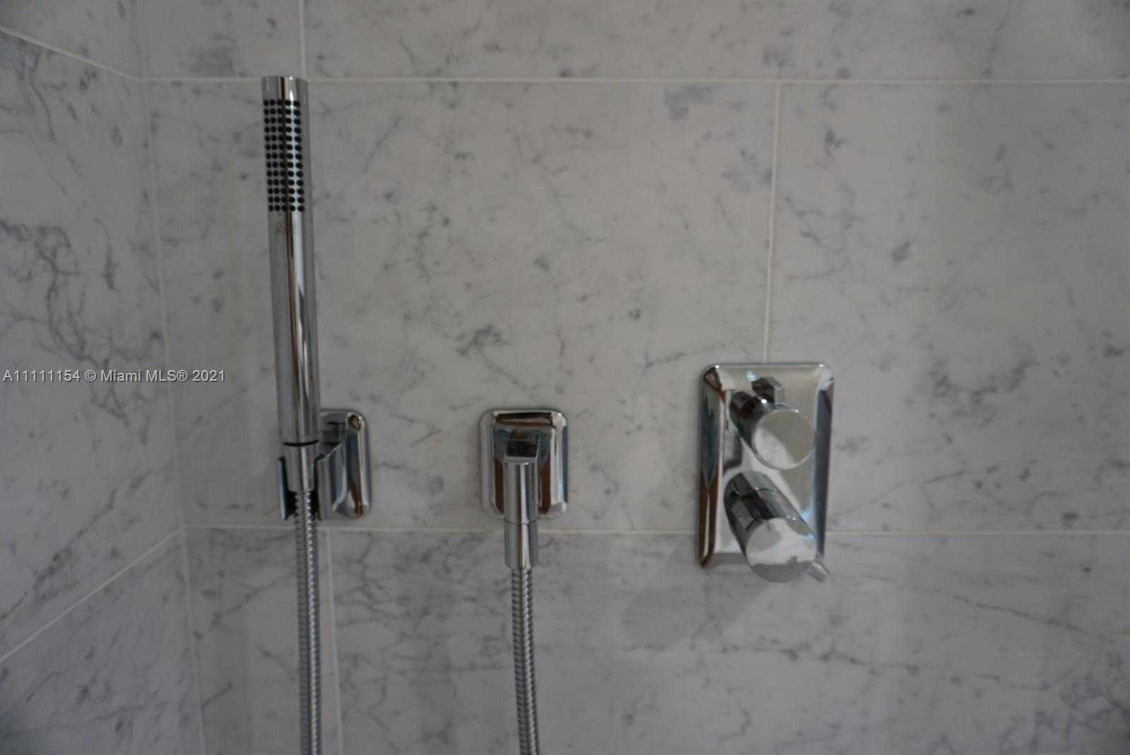 Small Image of 1000 BRICKELL PLZ #3108, Miami Number 5