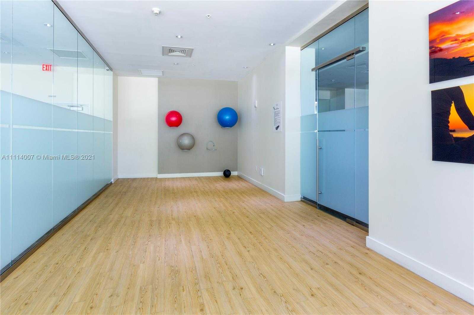 Small Image of 3301 NE 1st Ave, Miami, FL 33137, USA Number 19