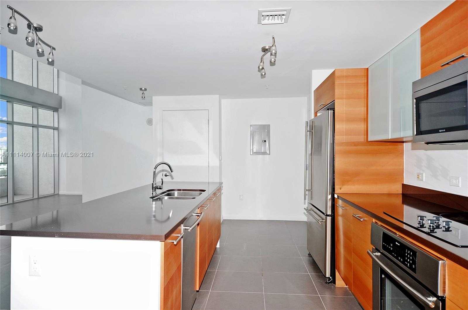 Small Image of 3301 NE 1st Ave, Miami, FL 33137, USA Number 4