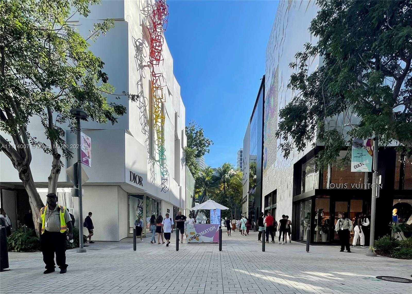 Small Image of 3301 NE 1st Ave, Miami, FL 33137, USA Number 7